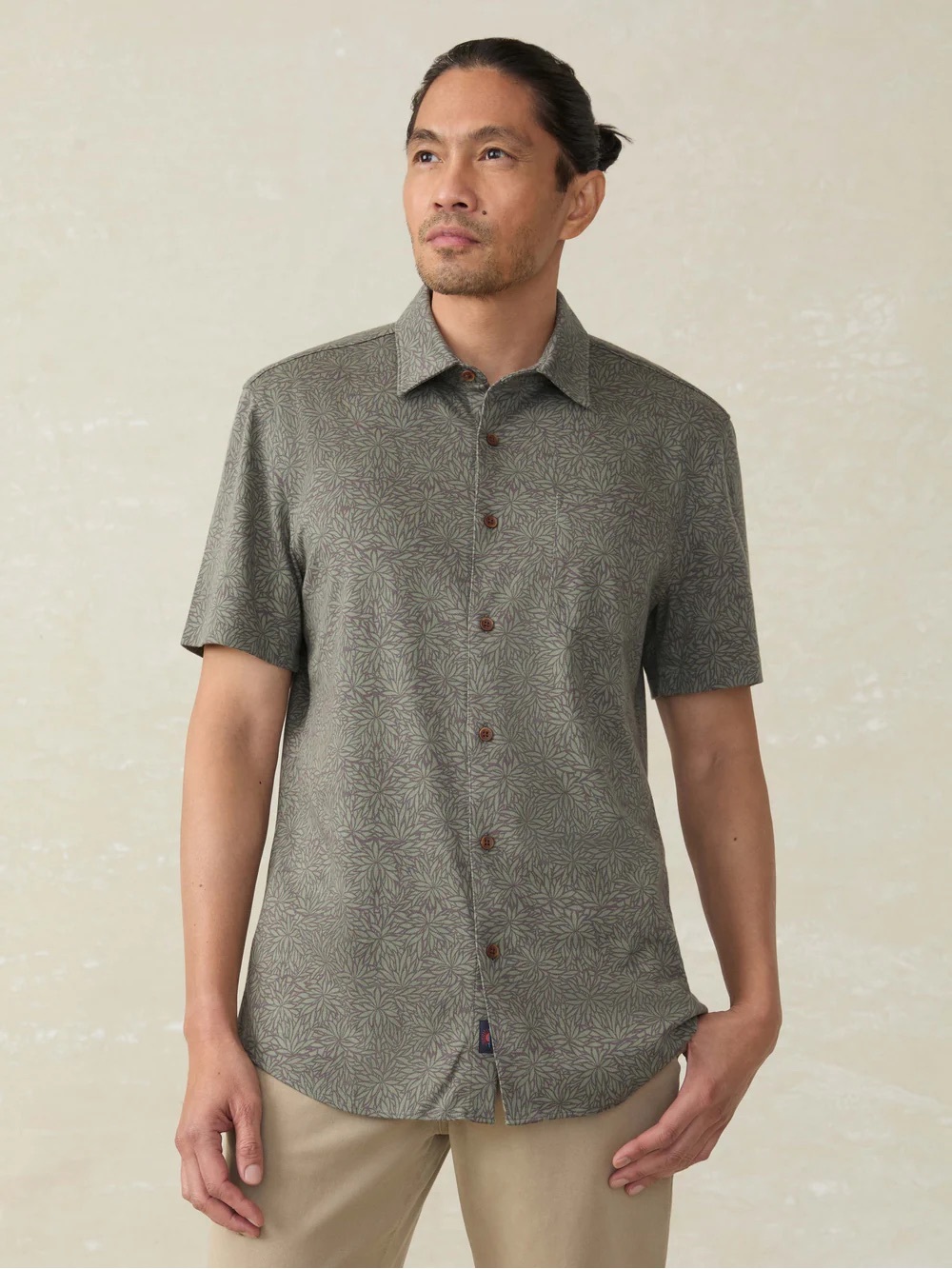 Faherty Hermosa Short-Sleeve Button-Up Shirt in Olive Frond print